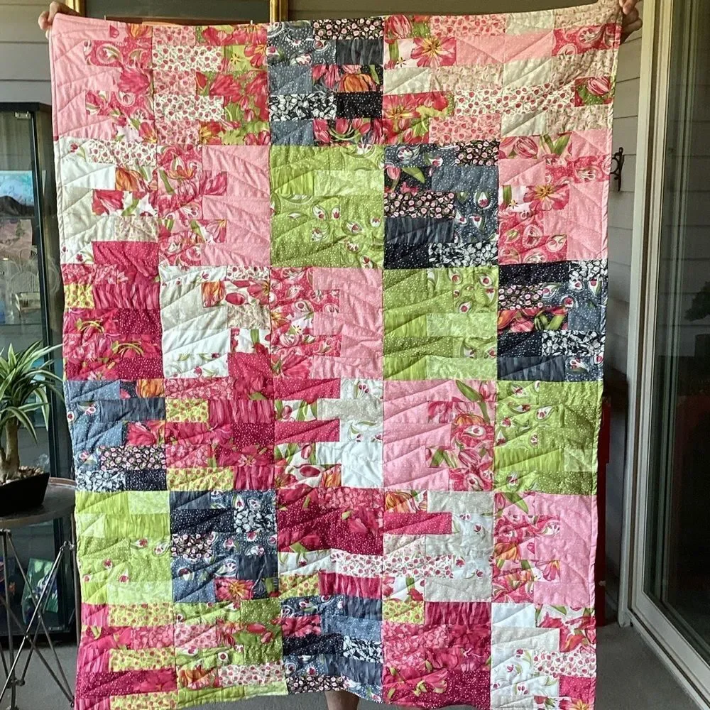 Hand Crafted Tulip Tango Quilt